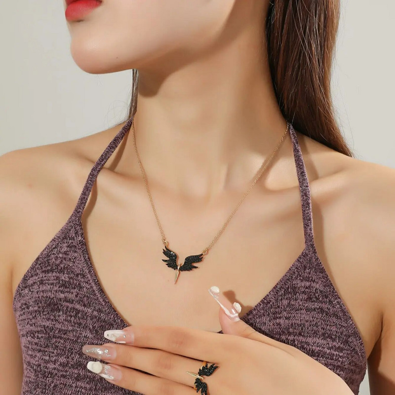 4 Pls Γυναικείο μαύρο κολιέ άγγελος με δαχτυλίδι με καρφιά αυτιών με πανέμορφο στυλ και σετ κοσμημάτων μόδας