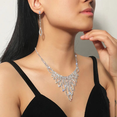 FYUAN Πολυτελή γεωμετρικά σκουλαρίκια κολιέ με στρας Γυναικεία Σετ κοσμημάτων με μακριά φούντα Γυναικεία αξεσουάρ δεξιώσεων γάμου