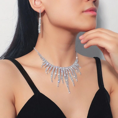 FYUAN Πολυτελή γεωμετρικά σκουλαρίκια κολιέ με στρας Γυναικεία Σετ κοσμημάτων με μακριά φούντα Γυναικεία αξεσουάρ δεξιώσεων γάμου