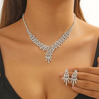 FYUAN Πολυτελή γεωμετρικά σκουλαρίκια κολιέ με στρας Γυναικεία Σετ κοσμημάτων με μακριά φούντα Γυναικεία αξεσουάρ δεξιώσεων γάμου