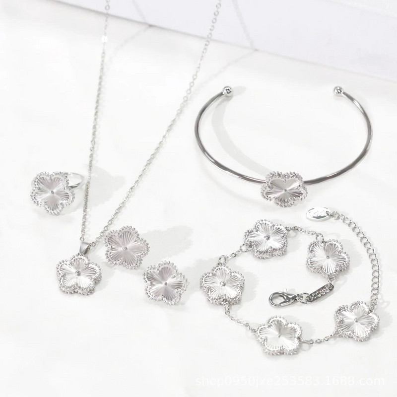 Hot Selling επίχρυσο και επάργυρο φυτό Πεντάφυλλο Σετ λουλουδιών 5τμχ Γυναικεία αλυσίδα από ανοξείδωτο ατσάλι τριφύλλι