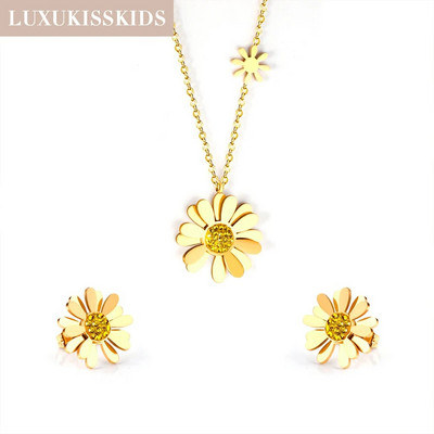 LUXUKISSKIDS Fashion Yellow Daisy Луксозни комплекти бижута Корейски елегантен шик Колиета от неръждаема стомана Обеци за жени Подаръци