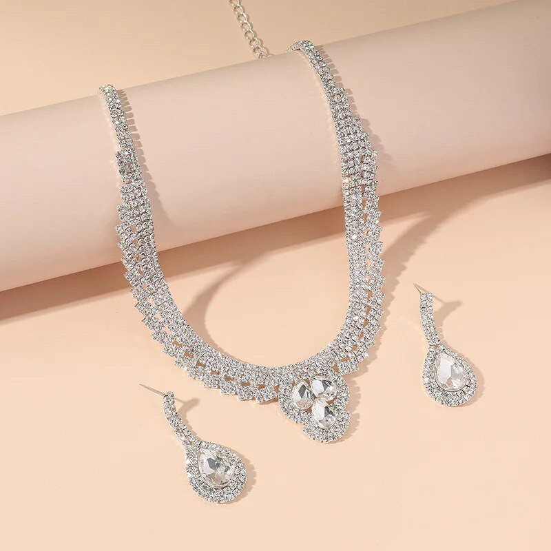 FYUAN New Style Rhinestone kaelakee Kõrvarõngad Naistele Water Drop Grystal Kõrvarõngad Naiste Pulma Pruudi ehtekomplektid Aksessuaarid