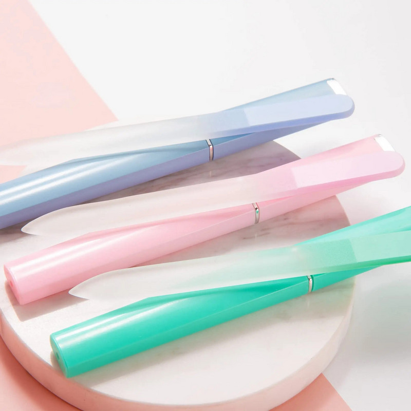 Stiklinė nagų dildė su dėklu, nagų dildės, skirtos natūraliems nagams dvipusis graviruotas stiklo dildiklis Profesionalus manikiūro nagų įrankis