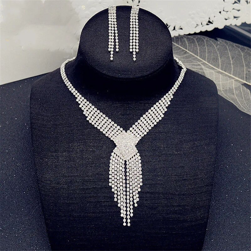 FYUAN Γυαλιστερή μακριά φούντα κολιέ σκουλαρίκια Γυναικεία σκουλαρίκια με στρας για γυναικεία σετ κοσμημάτων νυφών Αξεσουάρ