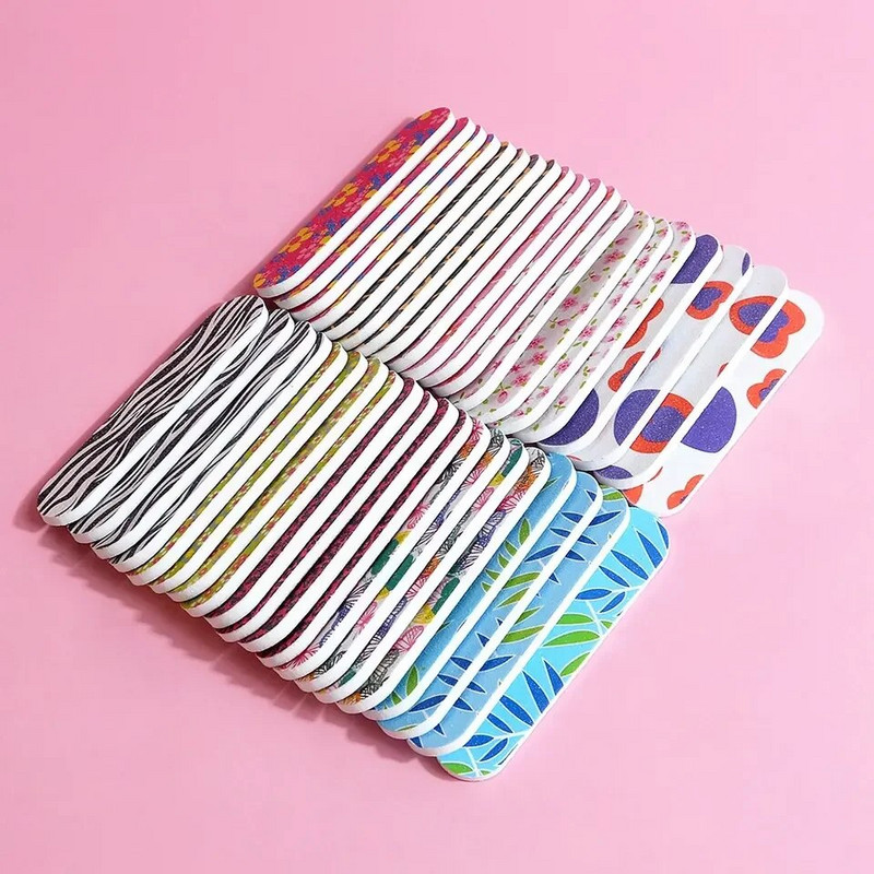 Maniküüri tööriistade hulgimüük Värvilised kahepoolsed smirgelplaadid väikesed 9 cm miniküüneviil küüneviili lõikamise tööriist