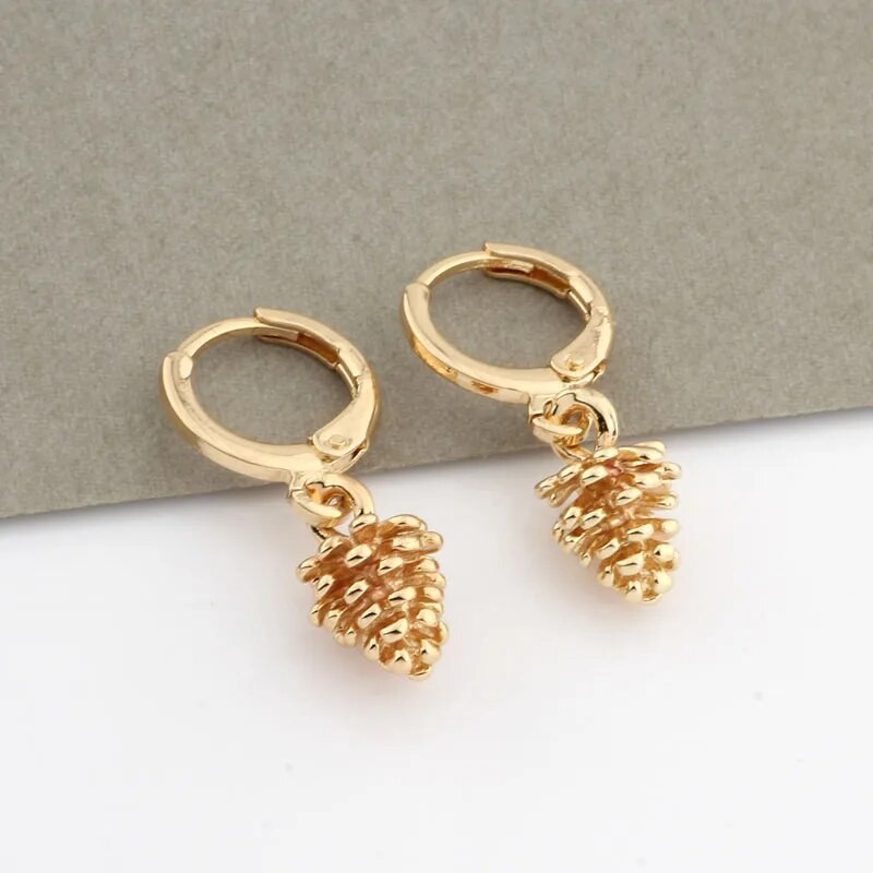 Aukso spalvos papuošalų rinkiniai augalo formos auskarai ir kaklo papuošalai moterims 2022 m. prabangių prekių ženklų rinkiniai