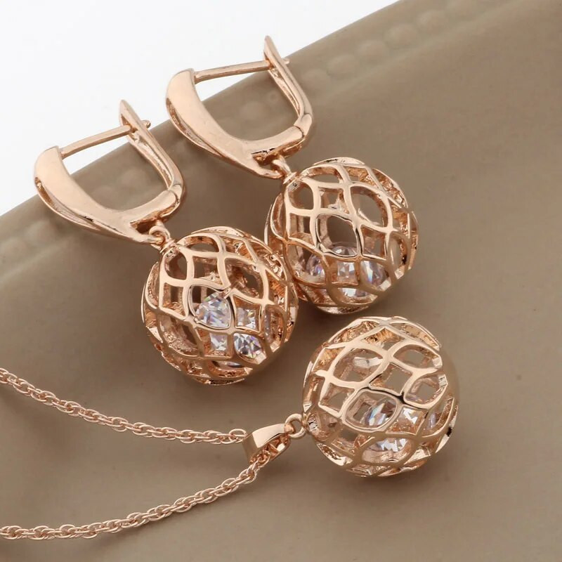 Jauni liela raksta dobi juvelierizstrādājumu komplekti 585 rožu zelta krāsā ar kubiskā cirkonija oksiju sievietēm, grebti unikāli modes juvelierizstrādājumu komplekti