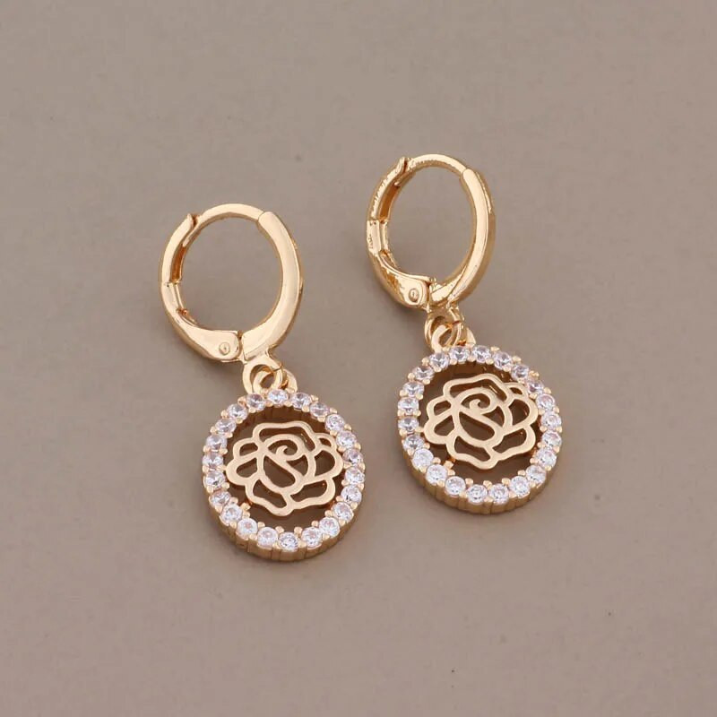 Nauja tendencija aukso spalvos vintažinių gėlių nuleidžiamų auskarų rinkiniai moterims Natūralaus cirkonio aksesuarai kasdieniai papuošalų rinkiniai mergaičių dovana