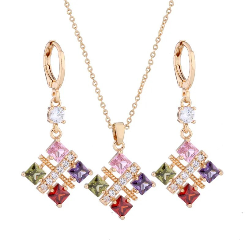 Uued trendikõrvarõngad ja ripatsite komplektid naistele kullavärvi naturaalse tsirkooniga Ebatavaline kõrvarõngaste mood Luksuslik elegantne naiste komplekt