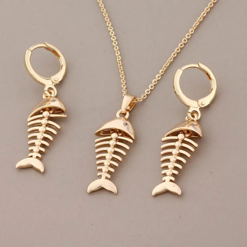 Uus moodne kalaluu kujuga kvaliteetne ehe kullavärvi rippuvate kõrvarõngaste komplektid naistele luksuslik elegantne ehtekomplekt