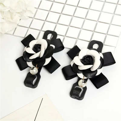 Didmeninė prekyba 2vnt Pearl Camellia Gėlės automobilio sėdynės atlošo kabliukai krepšiams Pakabos laikiklis Auto Organizer galvos atramos tvirtinimo laikymo spaustukai