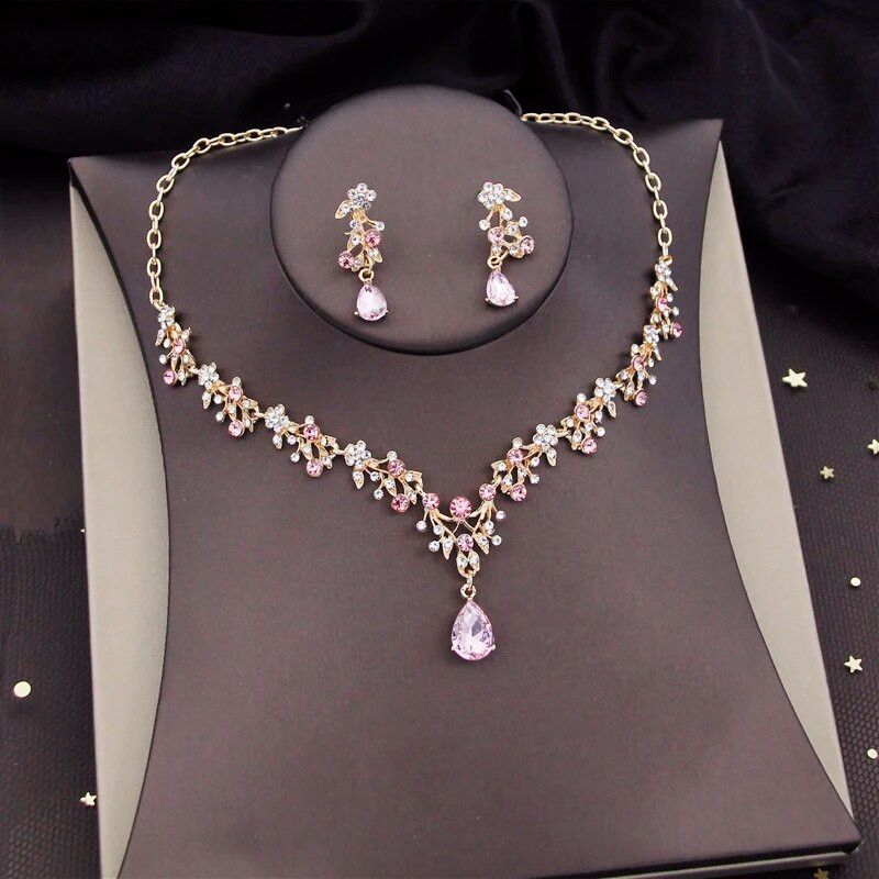 Puošnūs krištolo nuotakos papuošalų rinkiniai moterims Prabangūs Choker karoliai Auskarai Prom Vestuvinė suknelė Nuotakos karolių rinkiniai Mados