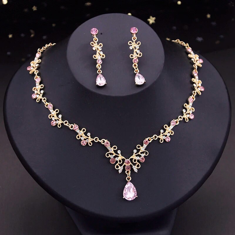 Rhinestone kristallist ripatsid kaelakee kõrvarõngad komplektid naistele moeehted pulmaballi kostüümide aksessuaarid