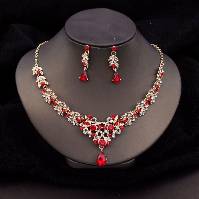 2022. gada jauni kristāla līgavu juvelierizstrādājumu komplekti sievietēm Luksusa kaklarotas kaklarotas auskari izlaiduma kāzu kleitu līgavu kaklarotu komplekti modes