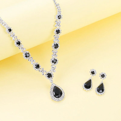 Prabangūs sidabro spalvų papuošalų rinkiniai moterims Choker karolių auskarų rinkinys Vestuvių nuotakos karolių rinkiniai Kostiumo priedai