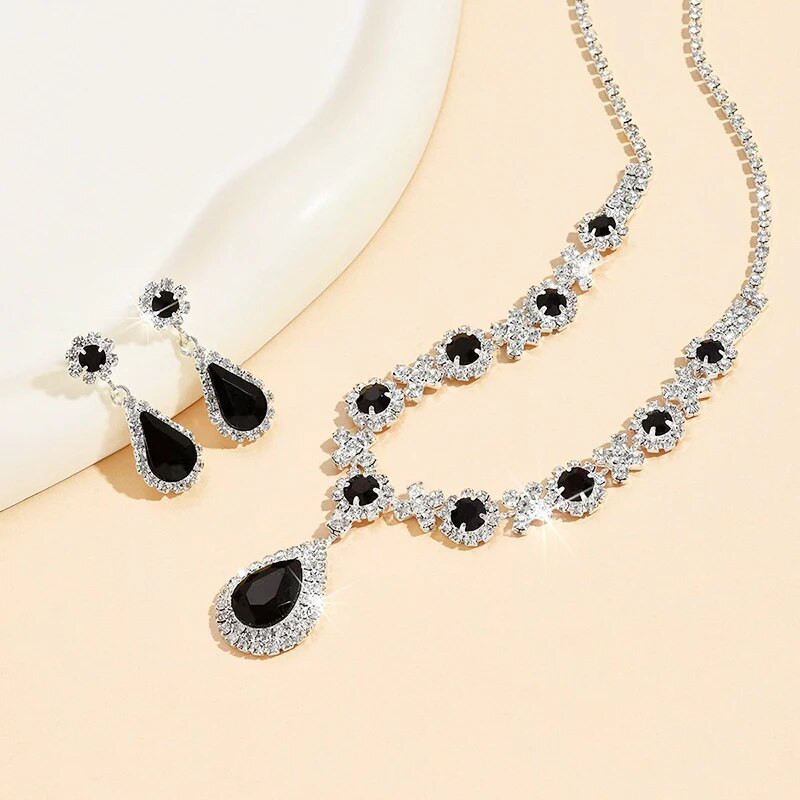 Prabangūs sidabro spalvų papuošalų rinkiniai moterims Choker karolių auskarų rinkinys Vestuvių nuotakos karolių rinkiniai Kostiumo priedai