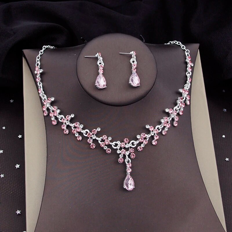 Luksuslikud hõbedavärvi kristallist pruudi ehete komplektid naistele kaelakee kõrvarõngad ballile pulmakleit pruudi kaelakee komplektid mood