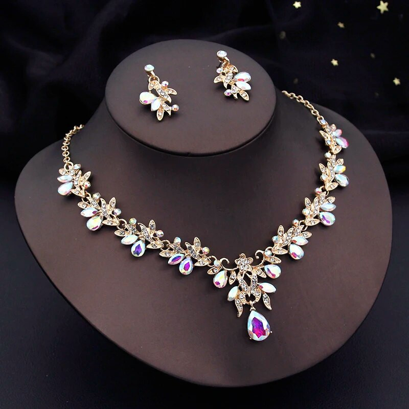 Luksuslikud 3 tk Silver Colors kristallist pulmaehtekomplektid naistele rippuvad kõrvarõngad ja kaelakee komplektid Pruudikostüümi aksessuaar