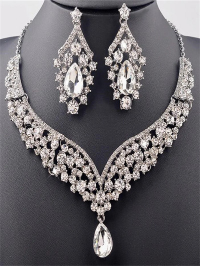 Hõbeplaat Luksuslik kunstkõrvarõngaste kaelakeekomplekt Kvaliteetsest sulamist ehteaksessuaarid naisele