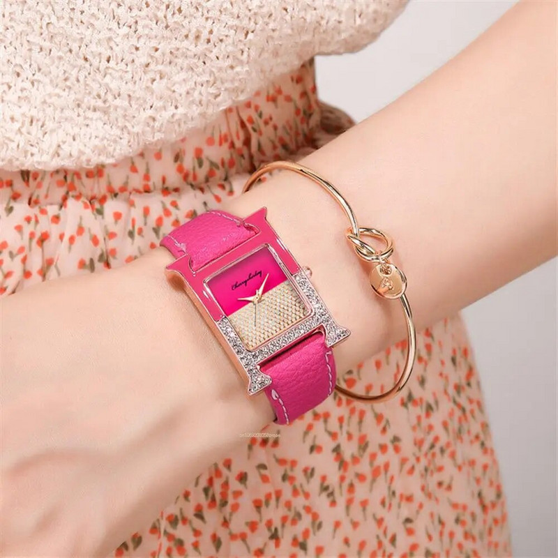 Luksusbrändi naiste käekellad Moekristall teemantidega Kvaliteetse disainiga kvartskell vabaaja valge nahast rihmaga kingikell