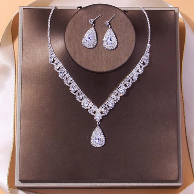 Luksuslik hõbedase värvi sulamist kivist pisarkõrvarõnga kaelakee komplektid elegantsed valge sinise kristallist kristallist pruudi ehete komplekt naistele