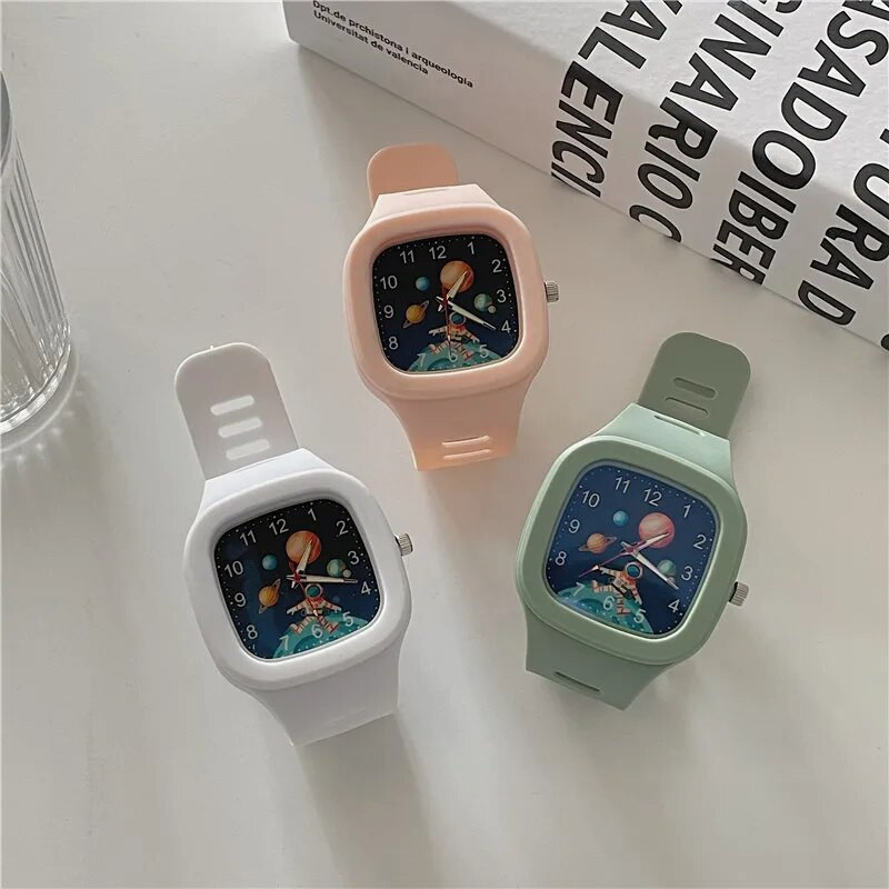 Modes kvadrātveida kvarca astronautu modeļa ciparnīca Ikdienas rokas pulksteņi Gumijas siksniņa Moderns pulkstenis ūdensizturīgs rokas pulkstenis sievietēm