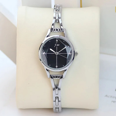 Luksuslik käevõru käekell naistele Elegantne roosakuldne naiste randmekell Rhinestone lihtne mood naiste kvarts Relogio Feminino