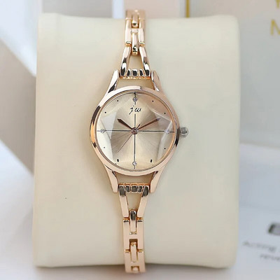 Luksuslik käevõru käekell naistele Elegantne roosakuldne naiste randmekell Rhinestone lihtne mood naiste kvarts Relogio Feminino
