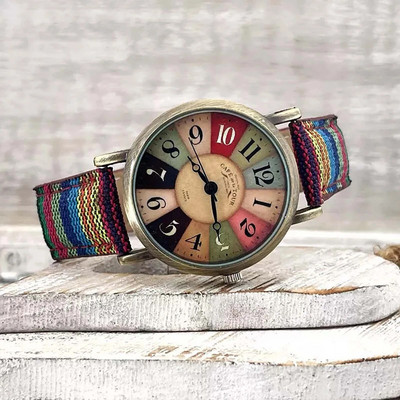 Дамски часовници с многоцветна дъгова шарка Мъжки часовници с ръчна каишка за жени