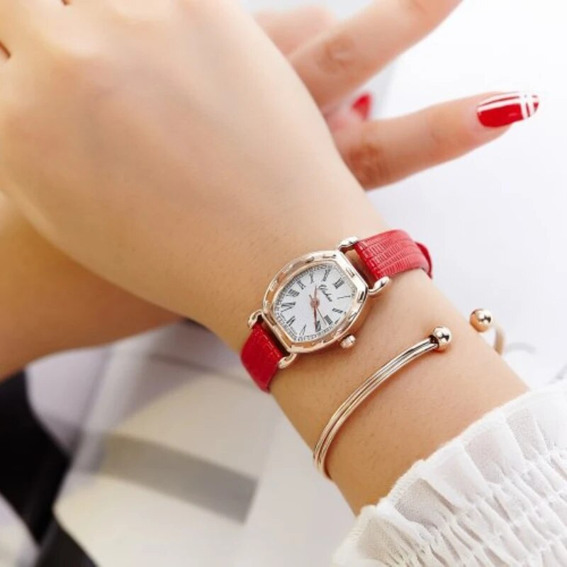 Casual γυναικεία ρολόγια βραχιόλι Δερμάτινο λουράκι οβάλ χαλαζία Γυναικείο ρολόι Ρολόι χειρός Relogio Feminino Ρολόι καφέ