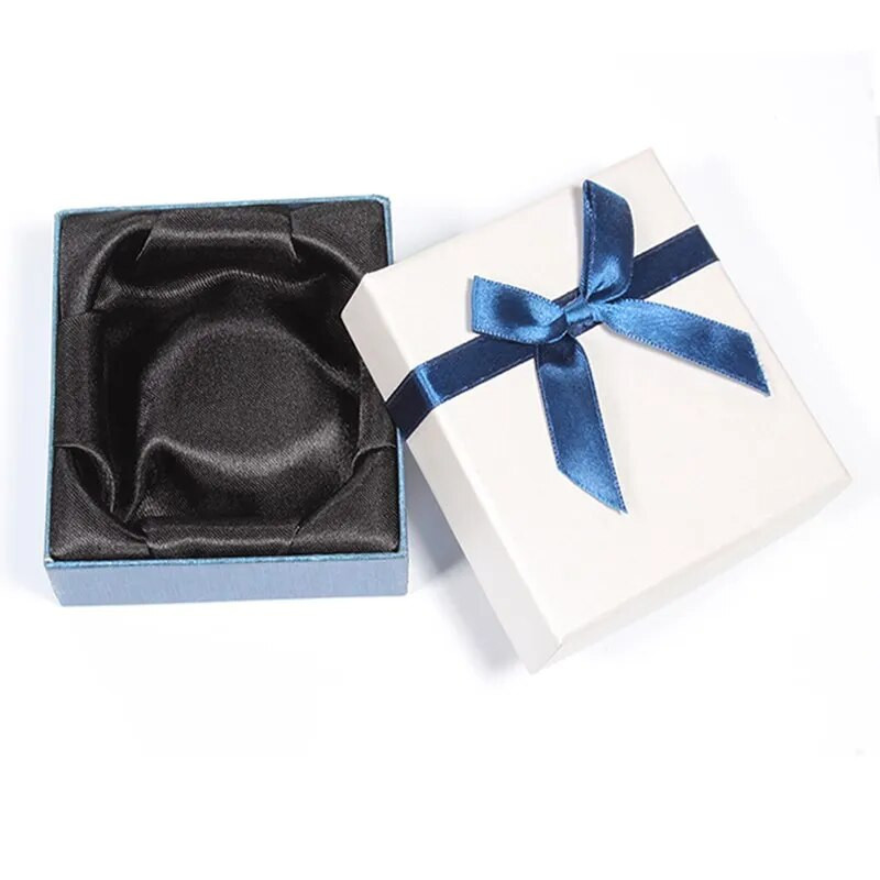 Popierinės dėžutės paketas dovanoms