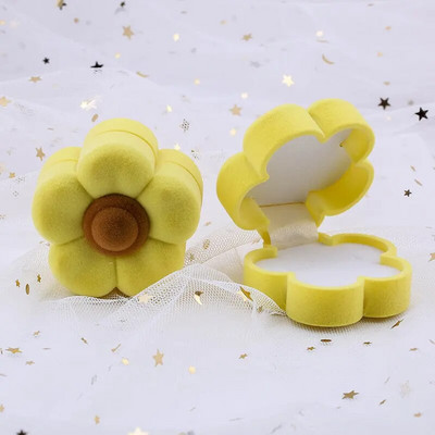 Ühes tükis sametest ehtekarbi kinkekarbi konteiner abielusõrmuste karbi sõrmuseümbris kõrvarõngahoidja ehete väljapaneku ja ehete pakendi jaoks