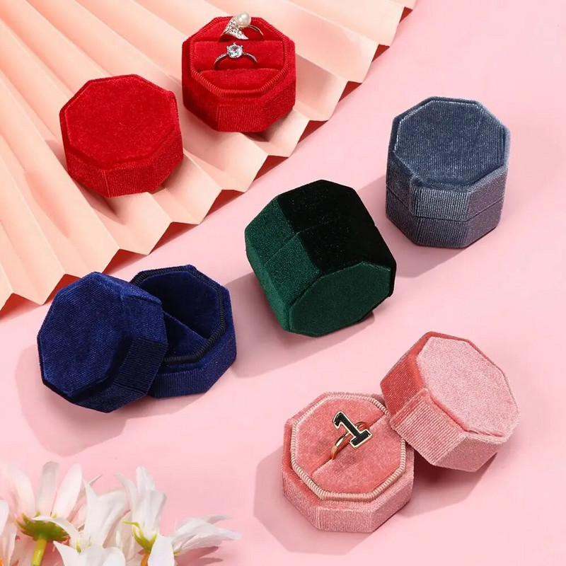 Elegantne kaheksanurkne sametest kahekordse sõrmuse hoiuümbris eemaldatava kaanega abielusõrmuse karp pulmakihluse ehete vitriin