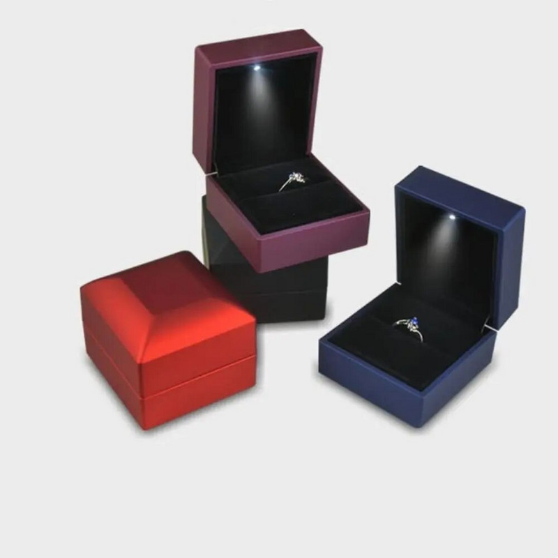 Luksuslik sametist ehtekarbist ehteümbris heleda LED-sõrmustega kõrvarõngaste karbiga kõrvarõnga kaelakee hoiukoht kihlus pulmakingitusteks