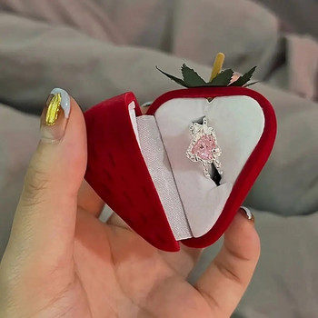 Κόκκινο βελούδινο κουτί με δαχτυλίδι φράουλα Βιτρίνα με κοσμήματα γάμου Θήκη δώρου Ρομαντική διοργανωτή κοσμηματοπωλείο δαχτυλίδι αρραβώνων