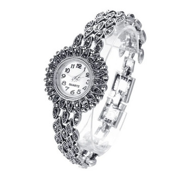 Модни старинни часовници с гривна със сребърно покритие за жени Изящни аксесоари за кварцови часовници Елегантен женски ръчен часовник Подаръци