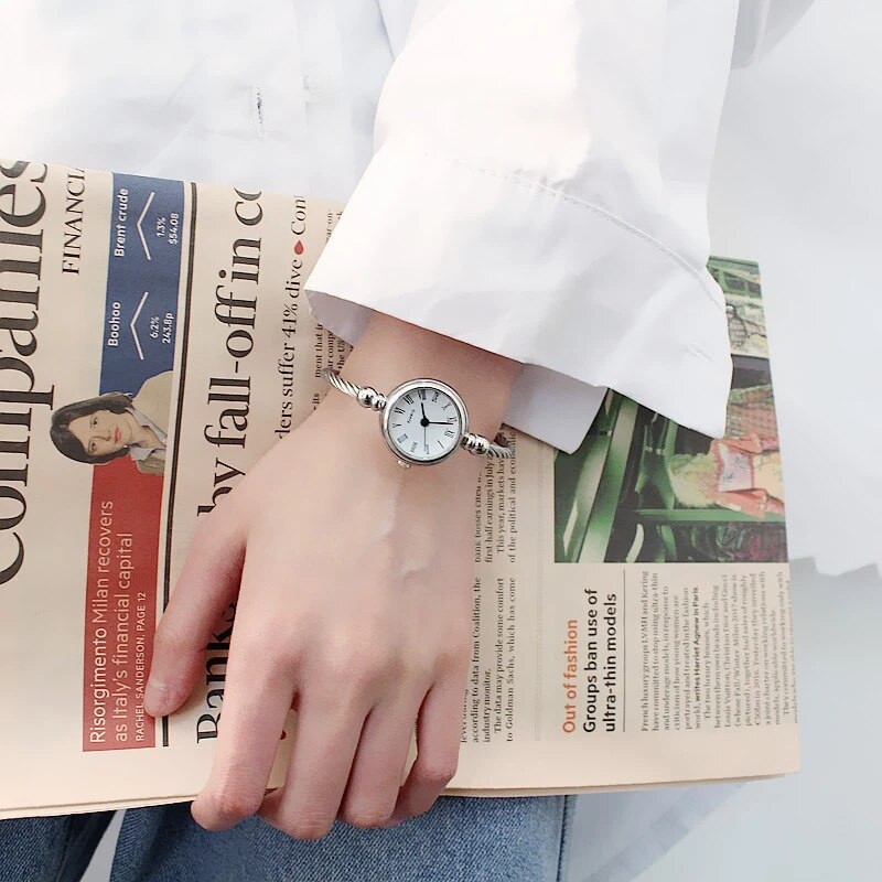 Brățară mică de aur Ceas de lux Oțel inoxidabil Ceasuri de mână cu cuarț pentru damă retro Moda rochie casual Ceasuri de damă