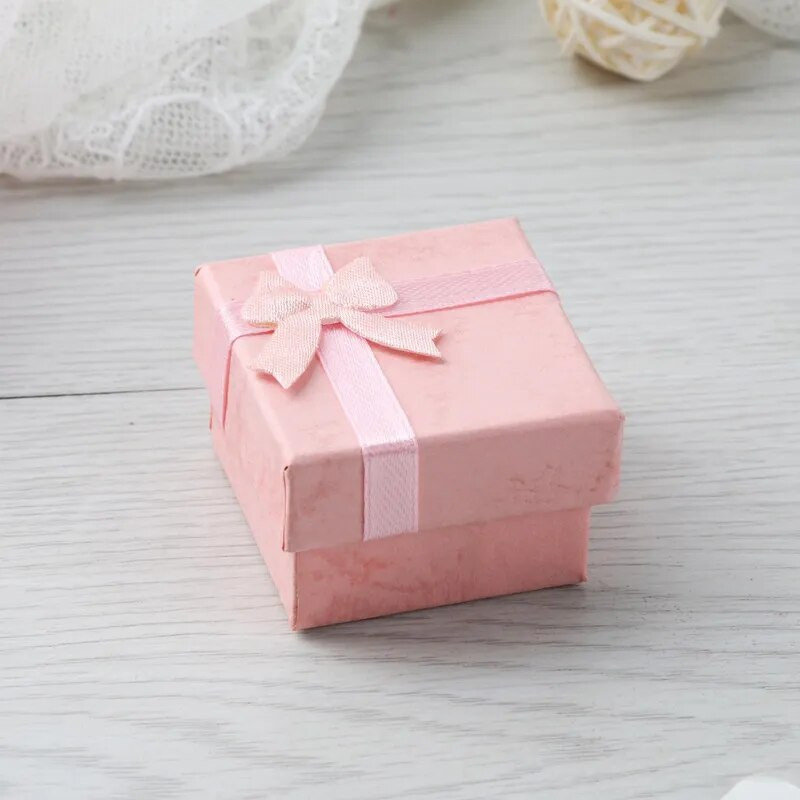 12 tk. Paberist sõrmusekarbid kaarekujulise kujundusega kõrvarõngaste jaoks 1 tosin ehteümbrist sõbrapäevakingituseks Hulgi, hulgi