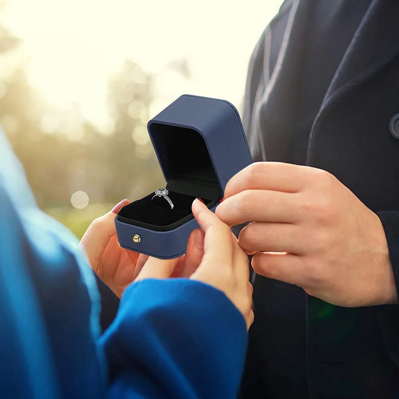 Vintage Double Slots ehtekarp pulmaettepaneku jaoks Kihlasõrmus Kingikorraldaja hoiukarp PU-nahast pakkekarp