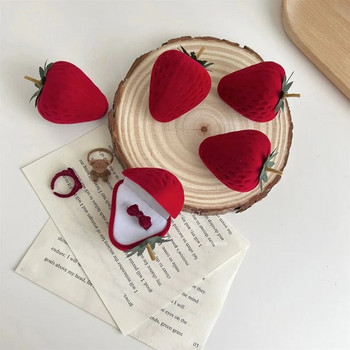 Кадифена кутия за пръстени с червена ягода Личност Пръстени с форма на роза Кутия за съхранение Флокирана витрина за бижута Подарък за Свети Валентин