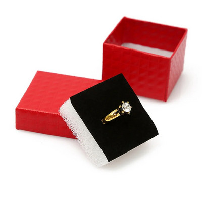 Нова карирана кутия за бижута Предложение за сватба Годежни обеци Пръстен Колие Картон Опаковка за подаръци Витрина Кутия