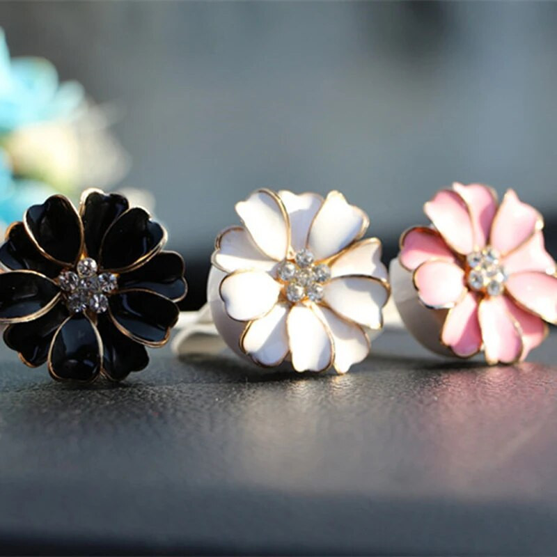 Auto õhu väljalaskeava lõhnav parfüümiklamber õhuvärskendaja hajuti universaalne peen teemant auto kliimaseade dekoratiivne õhuklamber