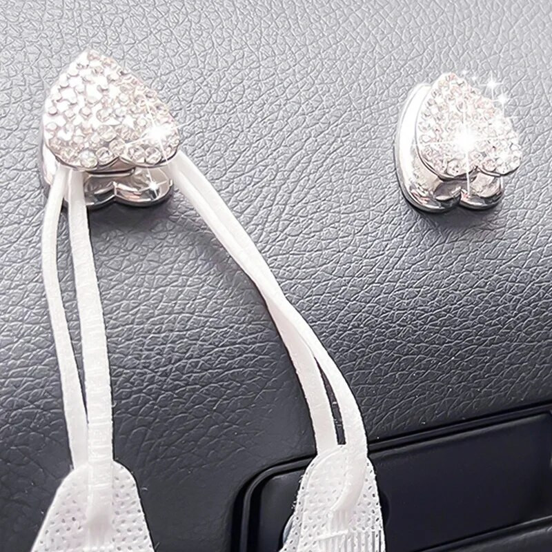 Südamekivist inkrusteeritud autokonksud Rahakott Mask Rippuv hoidik Auto sisemus Teemant Bling Bling Crystal Decor Metal Paste Konks