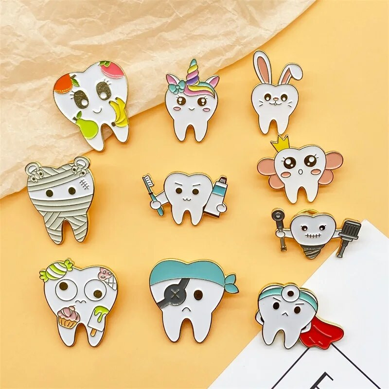 Naljakas multikas Armas armastushamba kujundus Metallist emailist pross Mood isikupära Puu hambamärk Nõel Rõivad Aksessuaarid Ehted