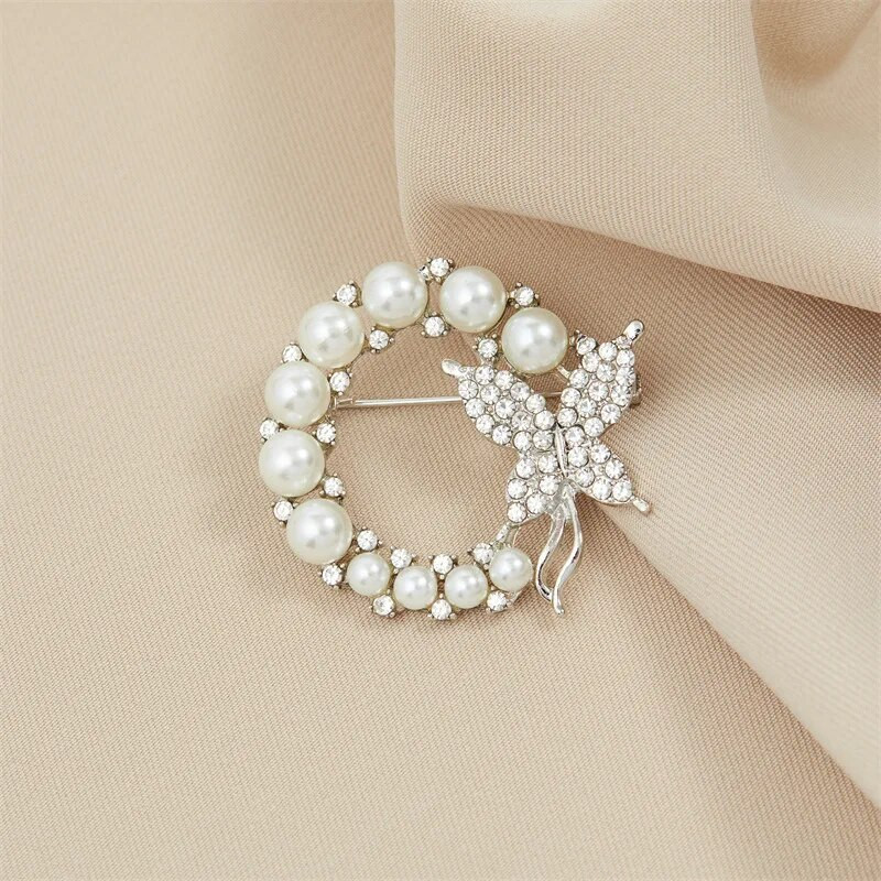 Pärlikivist ringikujuline liblikpross naistele Barokk Trendikas Elegantne Pärja Leht Pross Ümmargused tsirkoonist korsaažiehted