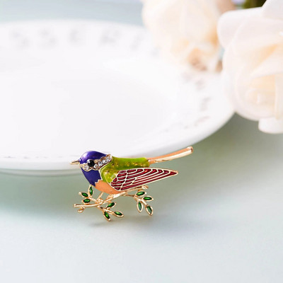 Ljupke ptice Leptir Pčela Broš za žene Biserni dijamant Trendy Životinje Nakit Kaput Haljina Igle za revere Darovi za vjenčanje