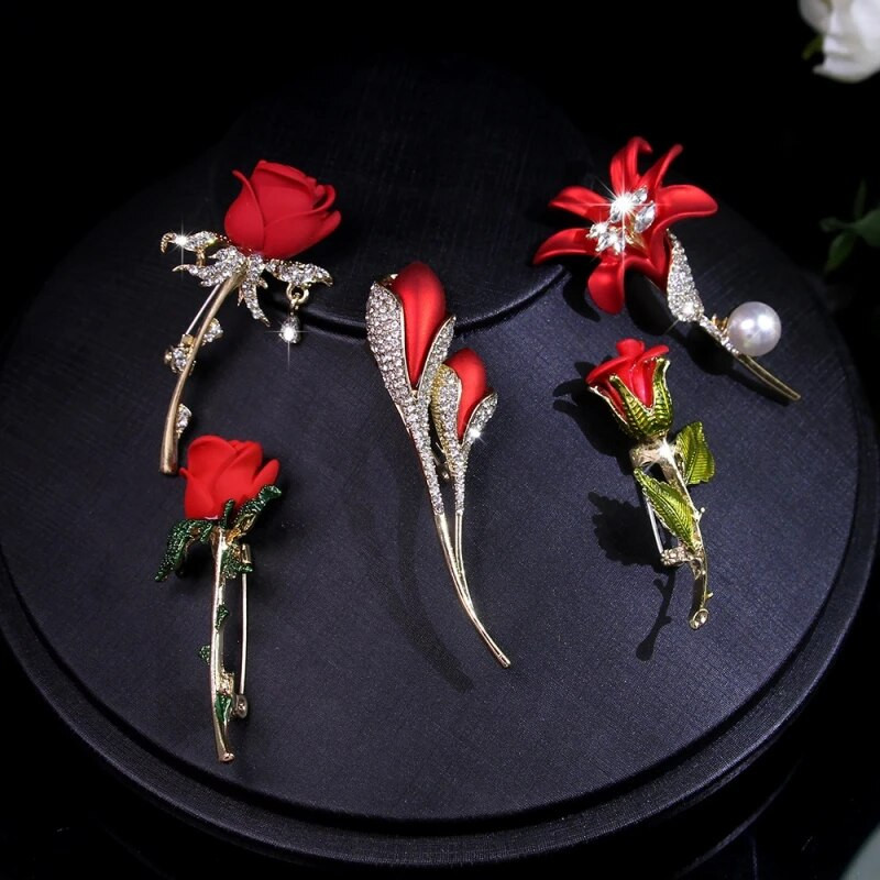 Aukso spalvos rožinė sagė moterims Prabangaus dizaino raudona romantiška kalnų krištolinė tulpė gėlė sagė Smeigtukai Juvelyriniai dirbiniai Vestuvių gimtadienio dovanos
