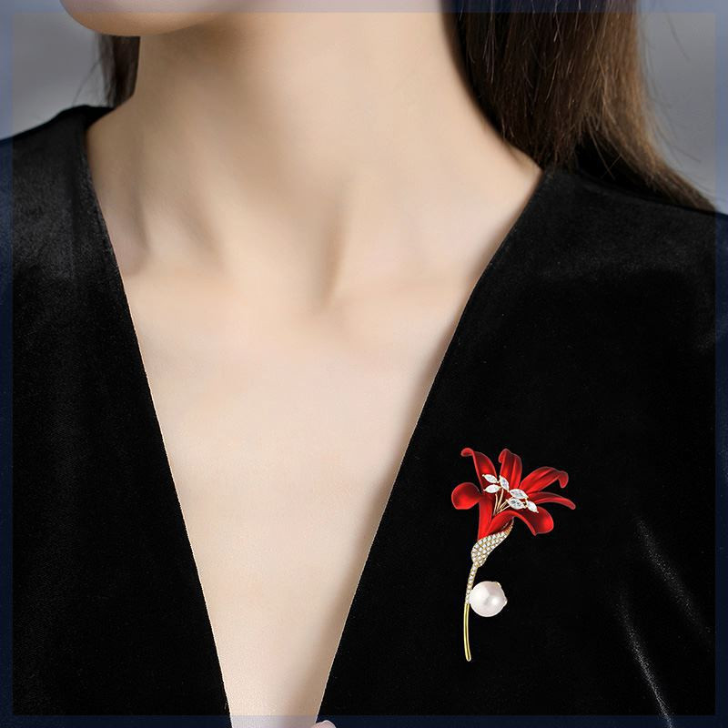 Aukso spalvos rožinė sagė moterims Prabangaus dizaino raudona romantiška kalnų krištolinė tulpė gėlė sagė Smeigtukai Juvelyriniai dirbiniai Vestuvių gimtadienio dovanos