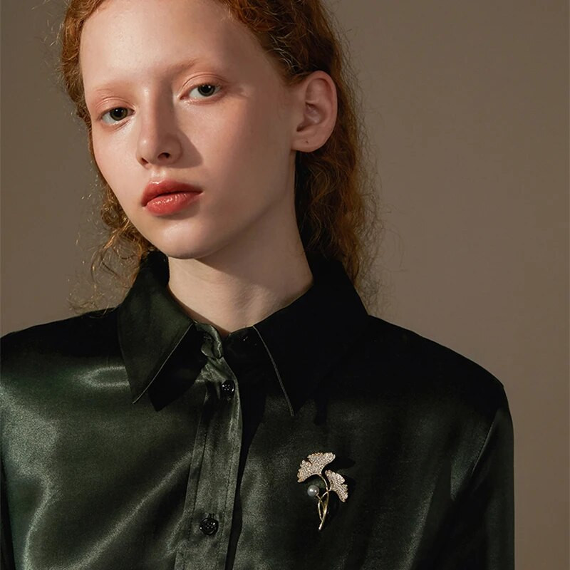 Broșă cu flori de modă pentru femei, frunze de ginkgo, perle pline cu strass, broșă, bijuterii, guler, bijuterii, cadou pentru fete